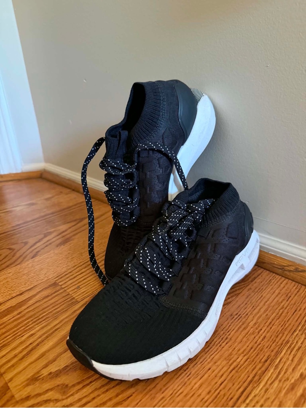 Women’s Under Armour Black Knit Slip-On Sneakers with White Sole Size 7.5